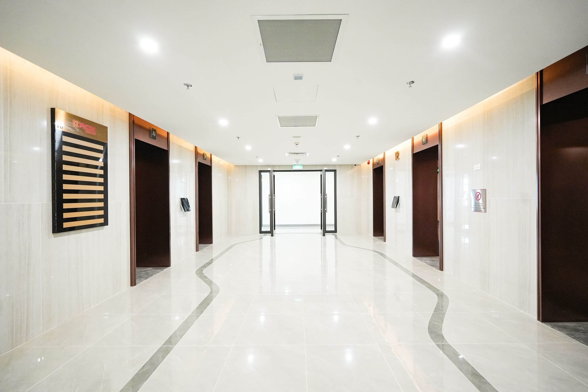 Rox Tower Hồ Tùng Mậu